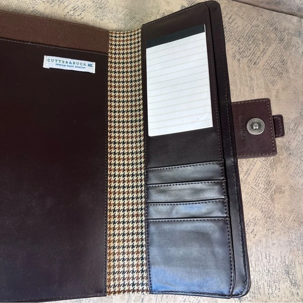 Cutter & Buck American Classic Leather Tri Fold Executive Portfolio Padfolio
